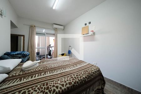 Suíte de casa à venda com 2 quartos, 244m² em Vila Marieta, São Paulo