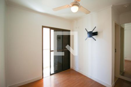 Suíte  de apartamento à venda com 3 quartos, 100m² em Vila Olímpia, São Paulo