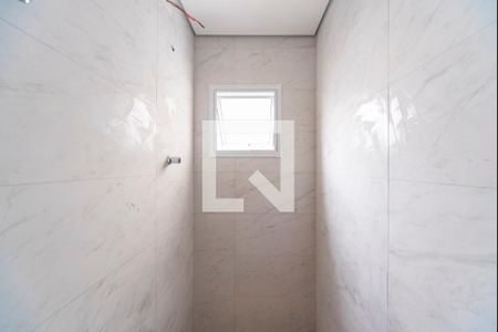 Banheiro de apartamento à venda com 2 quartos, 84m² em Vila Linda, Santo André