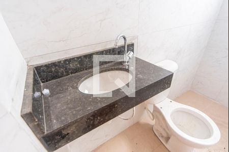 Banheiro de apartamento à venda com 2 quartos, 84m² em Vila Linda, Santo André