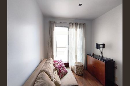 Sala de apartamento para alugar com 3 quartos, 70m² em Cambuci, São Paulo