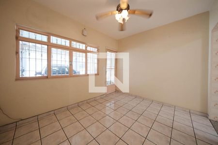 Sala de casa à venda com 8 quartos, 250m² em Jardim Penha, São Paulo