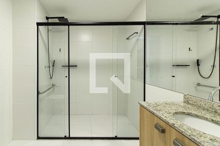 Banheiro de kitnet/studio para alugar com 1 quarto, 24m² em Pompeia, São Paulo