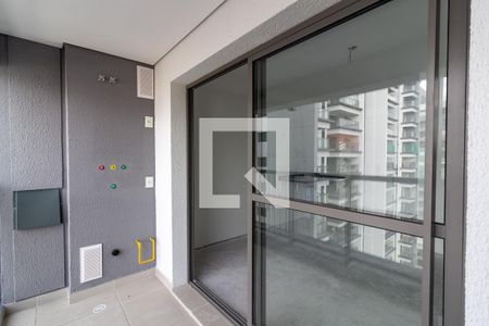 Varanda de kitnet/studio à venda com 1 quarto, 38m² em Santo Amaro, São Paulo