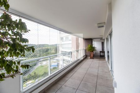 Varanda gourmet de apartamento à venda com 3 quartos, 200m² em Empresarial 18 do Forte, Barueri