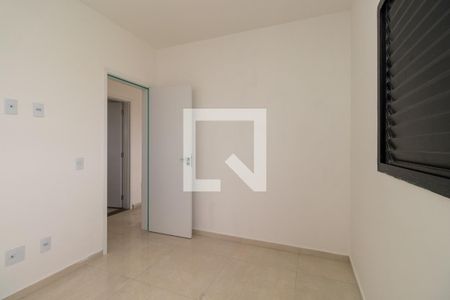 Quarto 1 de apartamento para alugar com 2 quartos, 45m² em Vila Jacuí, São Paulo