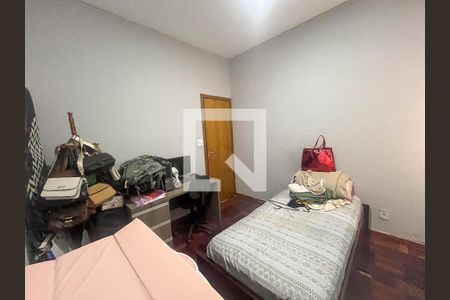Suíte 1 de casa para alugar com 4 quartos, 400m² em Sagrada Família, Belo Horizonte