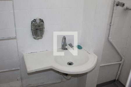 Banheiro de kitnet/studio para alugar com 0 quarto, 37m² em Campos Elíseos, São Paulo