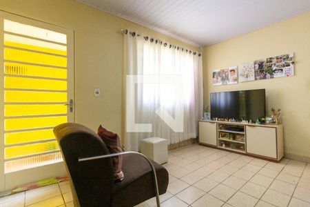 Casa 1: Sala de casa à venda com 5 quartos, 115m² em Parque Boturussu, São Paulo