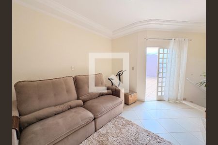 Sala de TV de casa à venda com 3 quartos, 230m² em Anhangabaú, Jundiaí