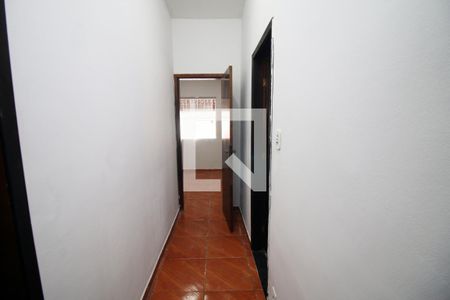 Sala - Corredor de casa para alugar com 3 quartos, 150m² em Brás de Pina, Rio de Janeiro