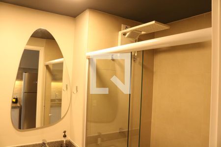 Banheiro de kitnet/studio para alugar com 1 quarto, 25m² em Perdizes, São Paulo