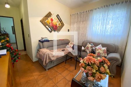 Casa à venda com 6 quartos, 600m² em Darcy Vargas, Belo Horizonte