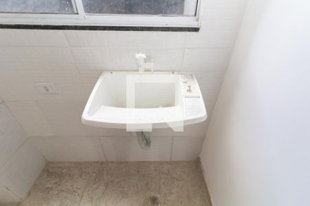 Sala/Cozinha de apartamento à venda com 2 quartos, 38m² em Vila Campanela, São Paulo