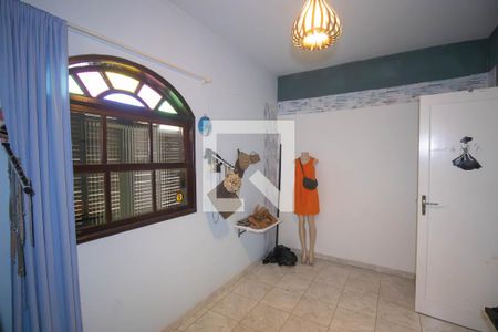 Quarto 2 de casa para alugar com 3 quartos, 1m² em Vila Três, São Gonçalo