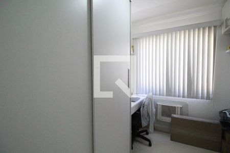 Quarto de apartamento para alugar com 2 quartos, 57m² em Taquara, Rio de Janeiro