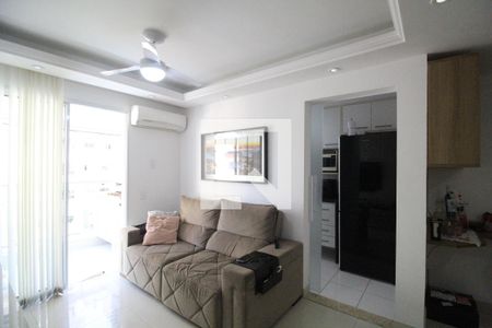 Sala de apartamento para alugar com 2 quartos, 57m² em Taquara, Rio de Janeiro