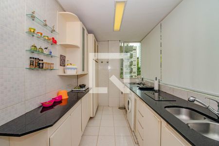 Cozinha e Área de Serviço de apartamento à venda com 3 quartos, 143m² em Mont’serrat, Porto Alegre