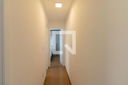 Corredor de apartamento para alugar com 2 quartos, 55m² em Uberaba, Curitiba