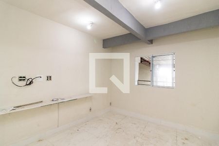 Quarto de casa para alugar com 1 quarto, 70m² em Cascadura, Rio de Janeiro