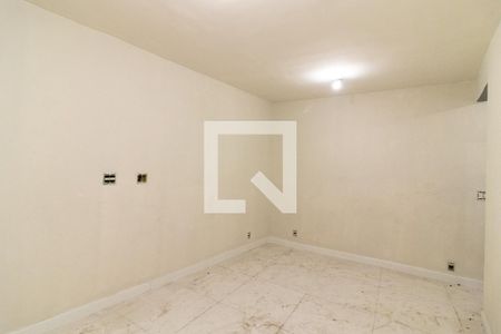 Sala de casa para alugar com 1 quarto, 70m² em Cascadura, Rio de Janeiro