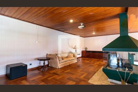 Casa à venda com 4 quartos, 853m² em Jardim Petropolis, São Paulo