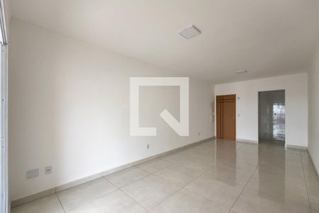 Sala de apartamento para alugar com 3 quartos, 133m² em Guilhermina, Praia Grande