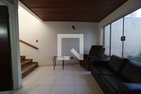 Sala 1 de casa para alugar com 4 quartos, 500m² em Jardim Recreio, Ribeirão Preto