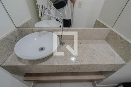 Lavabo de apartamento para alugar com 1 quarto, 49m² em Bela Vista, São Paulo
