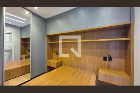 Quarto de apartamento à venda com 2 quartos, 54m² em Campestre, Santo André