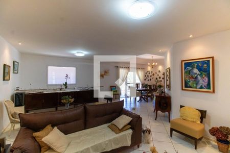 Sala de casa de condomínio à venda com 5 quartos, 483m² em Vila Progresso, Niterói