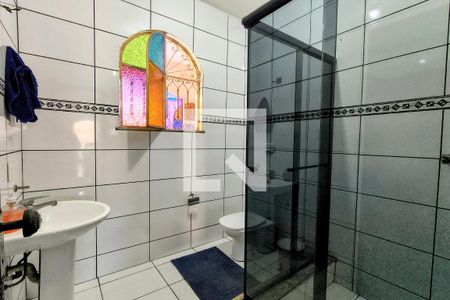 1º Pav - Banheiro Social 1 de casa de condomínio à venda com 5 quartos, 348m² em Pechincha, Rio de Janeiro