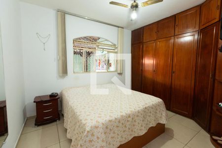 Casa à venda com 3 quartos, 360m² em Flamengo, Contagem