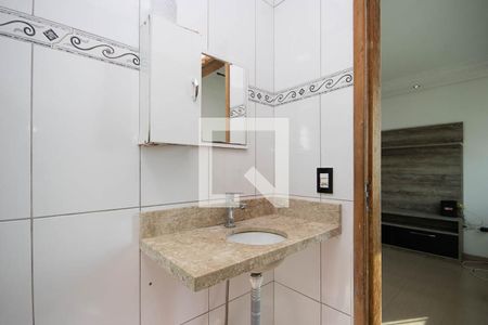 Banheiro  de casa para alugar com 2 quartos, 70m² em Vila Medeiros, São Paulo