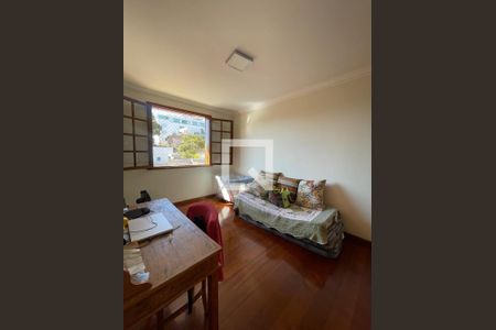 Casa à venda com 4 quartos, 323m² em Santa Rosa, Belo Horizonte