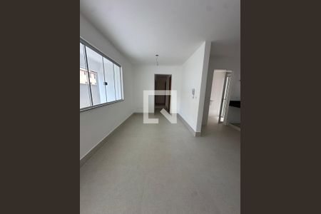 Casa à venda com 3 quartos, 149m² em Santa Rosa, Belo Horizonte
