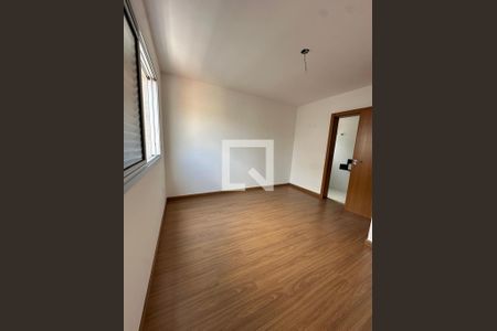 Casa à venda com 3 quartos, 170m² em Santa Rosa, Belo Horizonte