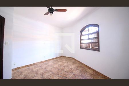 Casa à venda com 5 quartos, 250m² em Vila Macedopolis, São Paulo