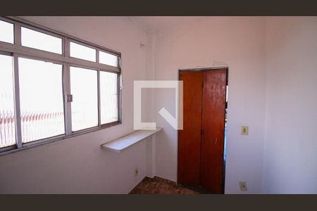 Casa à venda com 5 quartos, 250m² em Vila Macedopolis, São Paulo