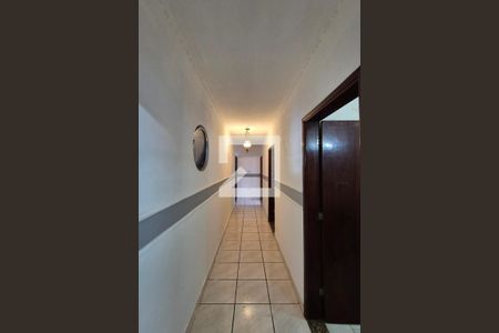 Corredor  de casa para alugar com 3 quartos, 169m² em Cidade Jardim, Campinas