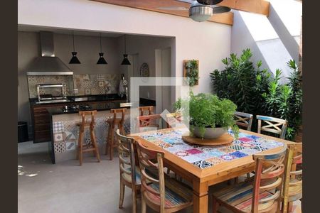 Casa à venda com 4 quartos, 340m² em Vila Albertina, São Paulo