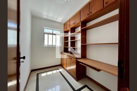 Casa à venda com 5 quartos, 300m² em Vila Albertina, São Paulo