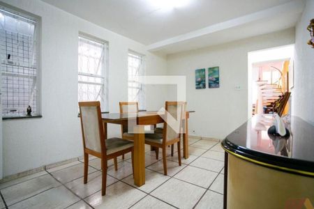 Casa à venda com 3 quartos, 223m² em Jardim São Paulo, São Paulo