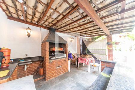 Churrasqueira do Quintal Fundos de casa à venda com 4 quartos, 540m² em Vila Alice, Santo André