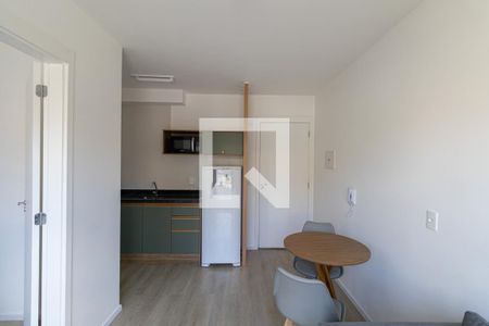 Sala e Cozinha  de apartamento para alugar com 1 quarto, 27m² em Jardim Matarazzo, São Paulo