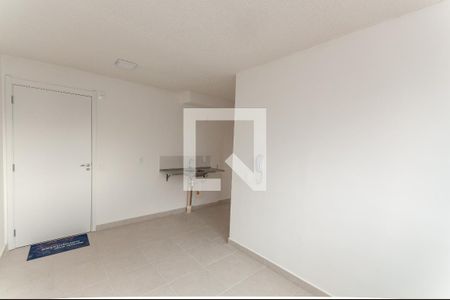 Sala de apartamento para alugar com 2 quartos, 35m² em Parque Industrial Tomas Edson, São Paulo