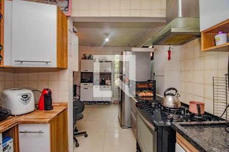 Cozinha e Área de Serviço de casa de condomínio para alugar com 2 quartos, 97m² em Morro Santana, Porto Alegre