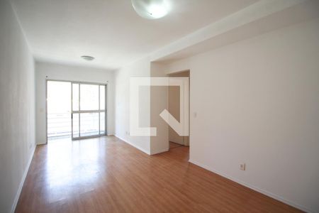 Sala de apartamento para alugar com 3 quartos, 77m² em Vila Olímpia, São Paulo