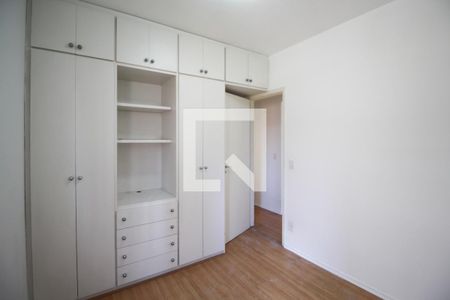 Quarto 1 de apartamento para alugar com 3 quartos, 77m² em Vila Olímpia, São Paulo