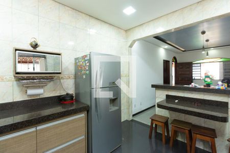 Casa à venda com 3 quartos, 377m² em Jardim Riacho das Pedras, Contagem